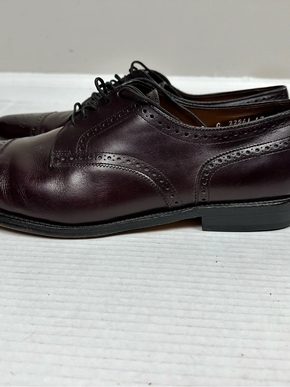 Allen Edmonds Sanford Cap Toe Oxfords Burgundy Leather Size 13C (Narrow)